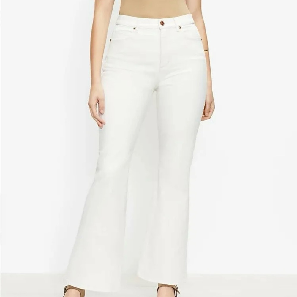 LOFT Curvy High Waist Sandal Flare Off White Jeans Size 27/4
